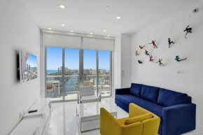 Modern Penthouse condo with 2 story private terrace